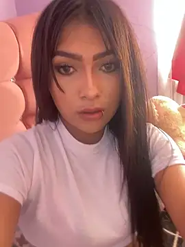 Miaa_coopeer Adlı Modelin Canlı XXX Sohbeti