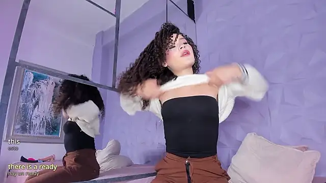 _LittleLia Adlı Modelin Canlı XXX Sohbeti