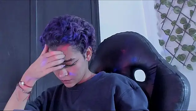 Chat +18 de Anny_Kiitty ao vivo