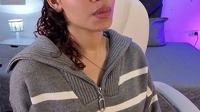 Онлайн чат XXX sara_sharma_