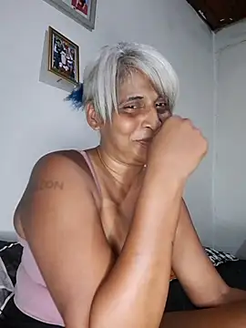 Chat XXX ao vivo de Goodgirlsue_77