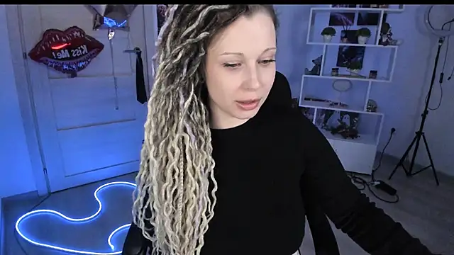 HoneySallyMoore live XXX chat