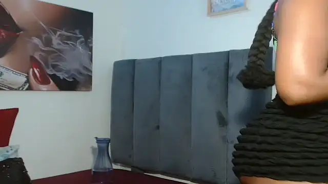 Moreish-06 Live XXX-chat