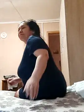 Zulfiya_Bruce Pertunjukan Webcam