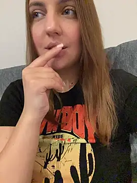 Вебкам-шоу AliceDesmee