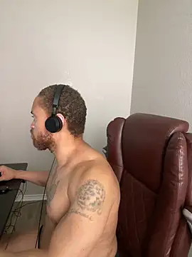 Fathero1time élő XXX-chatje