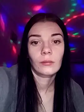 Show modela JhonSHelBy7LuNa na web-kameri