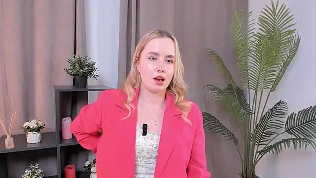 Show modela IvetteLabore na web-kameri