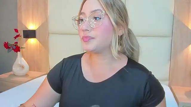 Онлайн чат XXX antonella_cutie_