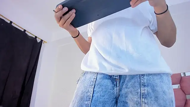 bonniie_blue Adlı Modelin Canlı XXX Sohbeti