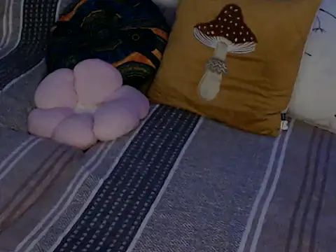 AlienforTwenty Live XXX Chat