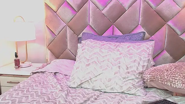 Thalya_Adams Chat XXX in diretta