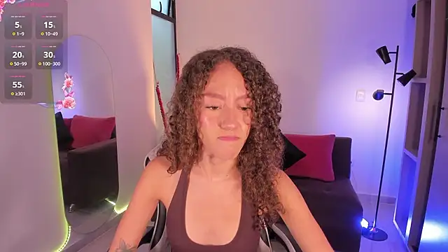 XXX chat uživo modela ChloeMoreti