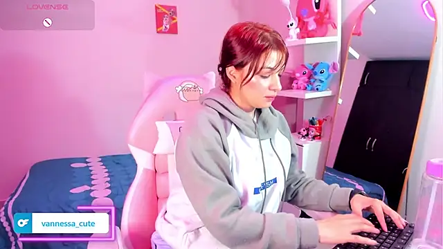 Chat +18 de Vannessa__Shy ao vivo