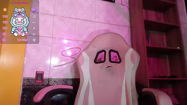 Sally23_ Live XXX-Chat