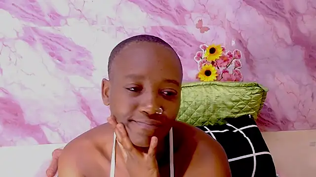 EbonyOlive69 – Kamerová šou