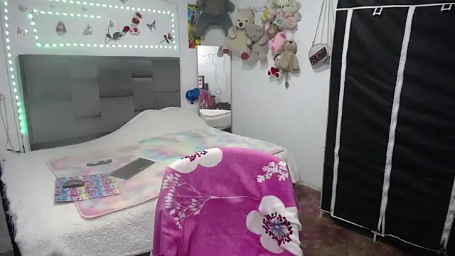 Sharloth_milf Pertunjukan Webcam