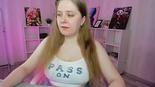 Megan_Violer élő XXX-chatje