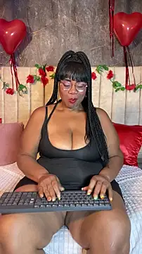 AranzalatinBlaks1 Show Webcam