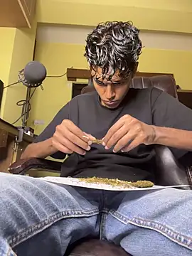 Pertunjukan Kamera Web RavenKisses