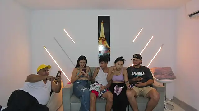 XXX chat uživo modela brutal_sex_room2k