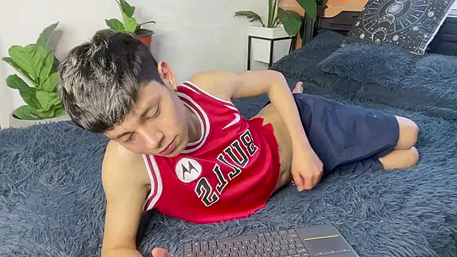 Chatroom XXX en direct de Andy_Belier23