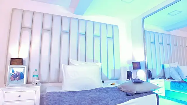 aandreaperezのライブXXXチャット