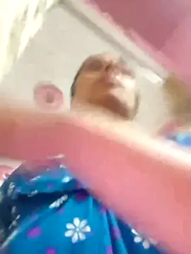 Chat +18 de Neha-Singh2 ao vivo