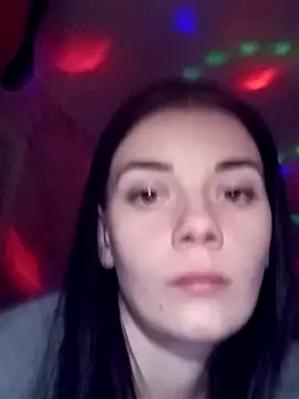 Show modela JhonSHelBy7LuNa na web-kameri