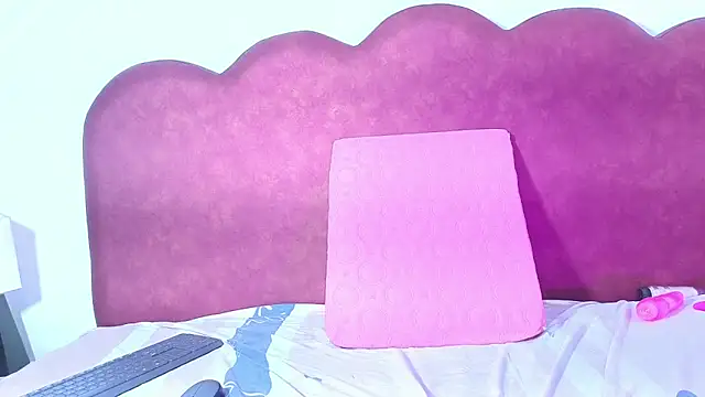 Chat +18 de scarlettjohnson_ ao vivo