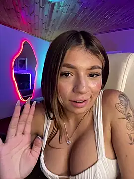 Isabella18_pink 现场XXX聊天