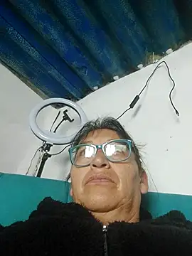 Chatroom XXX en direct de clarita_01