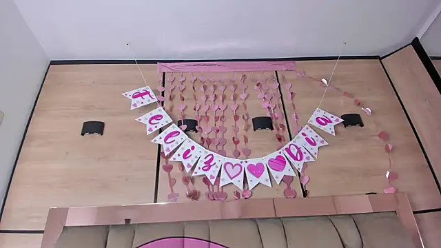 karol_lewiss élő XXX-chatje