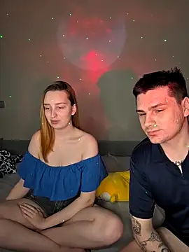 دردشة ToxyFoxyy الجنسية المباشرة