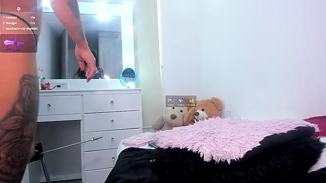 Czat XXX na żywo – karlyn_angels