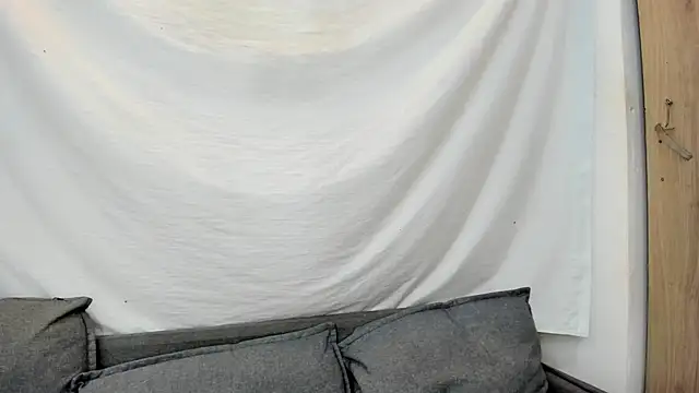 Mhelanny2: онлайн-секс-чат