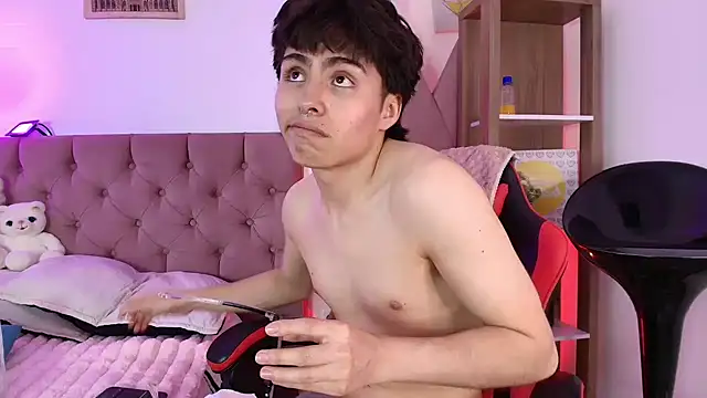 PepperTwink Live XXX Chat