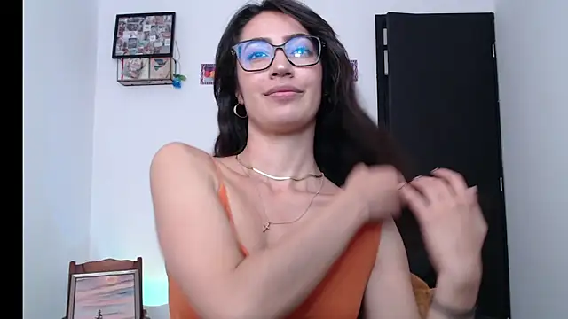 elizabethruss1's Webcam Show