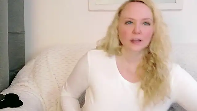 Sarah4youのライブXXXチャット