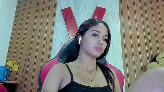 MarianaManzurのライブXXXチャット