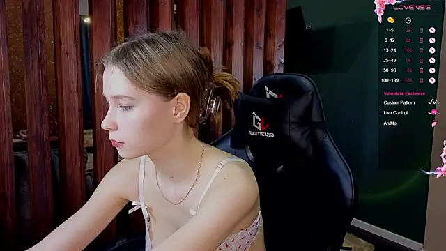 vickky_shy Adlı Modelin Canlı XXX Sohbeti