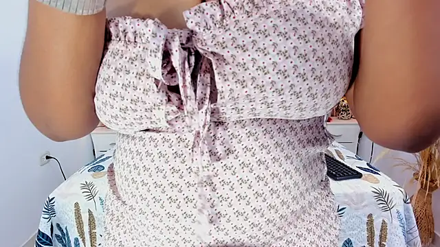 gabytyara2 Adlı Modelin Canlı XXX Sohbeti