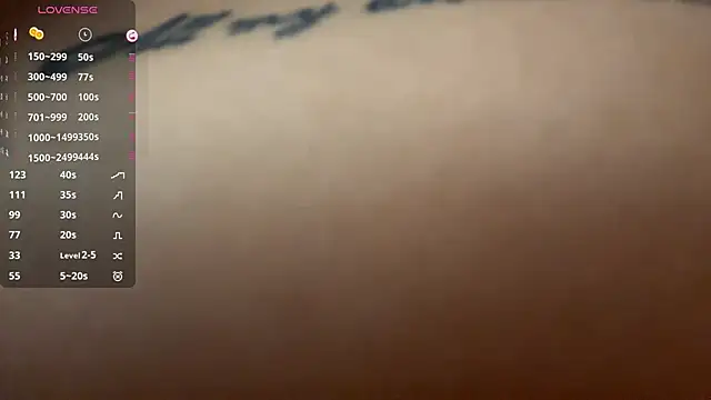 EIeniVanwart 现场XXX聊天