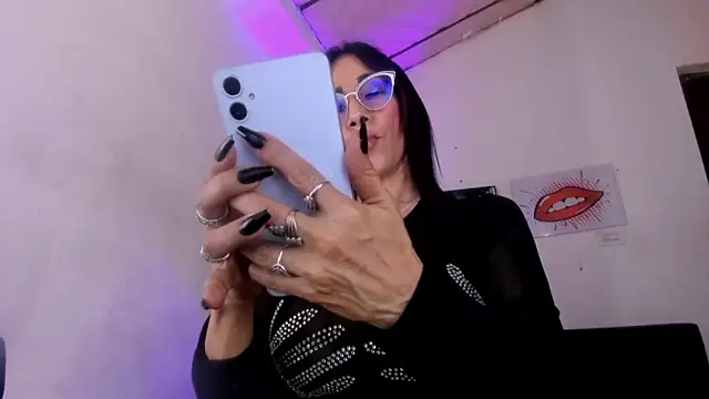 crisstal_miler's Live XXX Chat