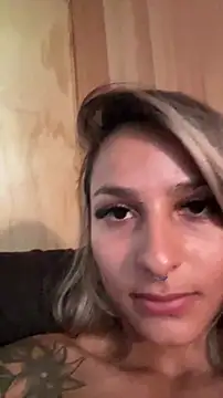 AliceStone19 – Live XXX-chat