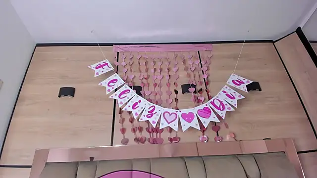 karol_lewiss Chat XXX in diretta