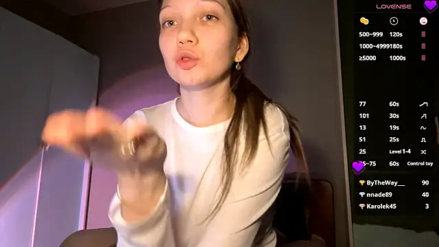 EmiIyKitty লাই  ভ XXX চ্যাট