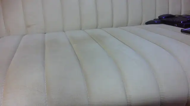 Chatroom XXX en direct de PinkVioletXO