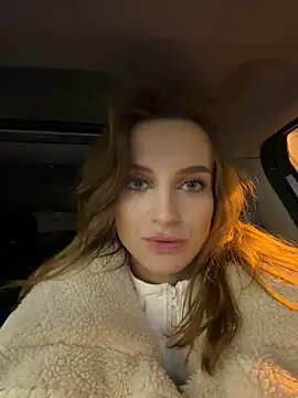 -AngelAri- Live XXX Chat