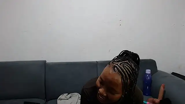 XXX chat uživo modela Doja_Peach